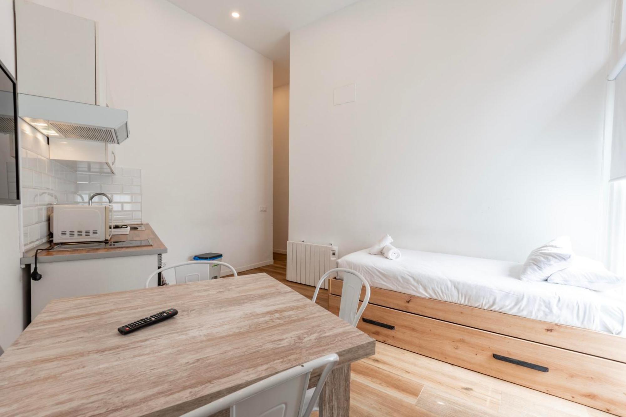 מדריד New 1 Min Metro, Cozy 1 Bed Close To Downtown, Wifi A מראה חיצוני תמונה